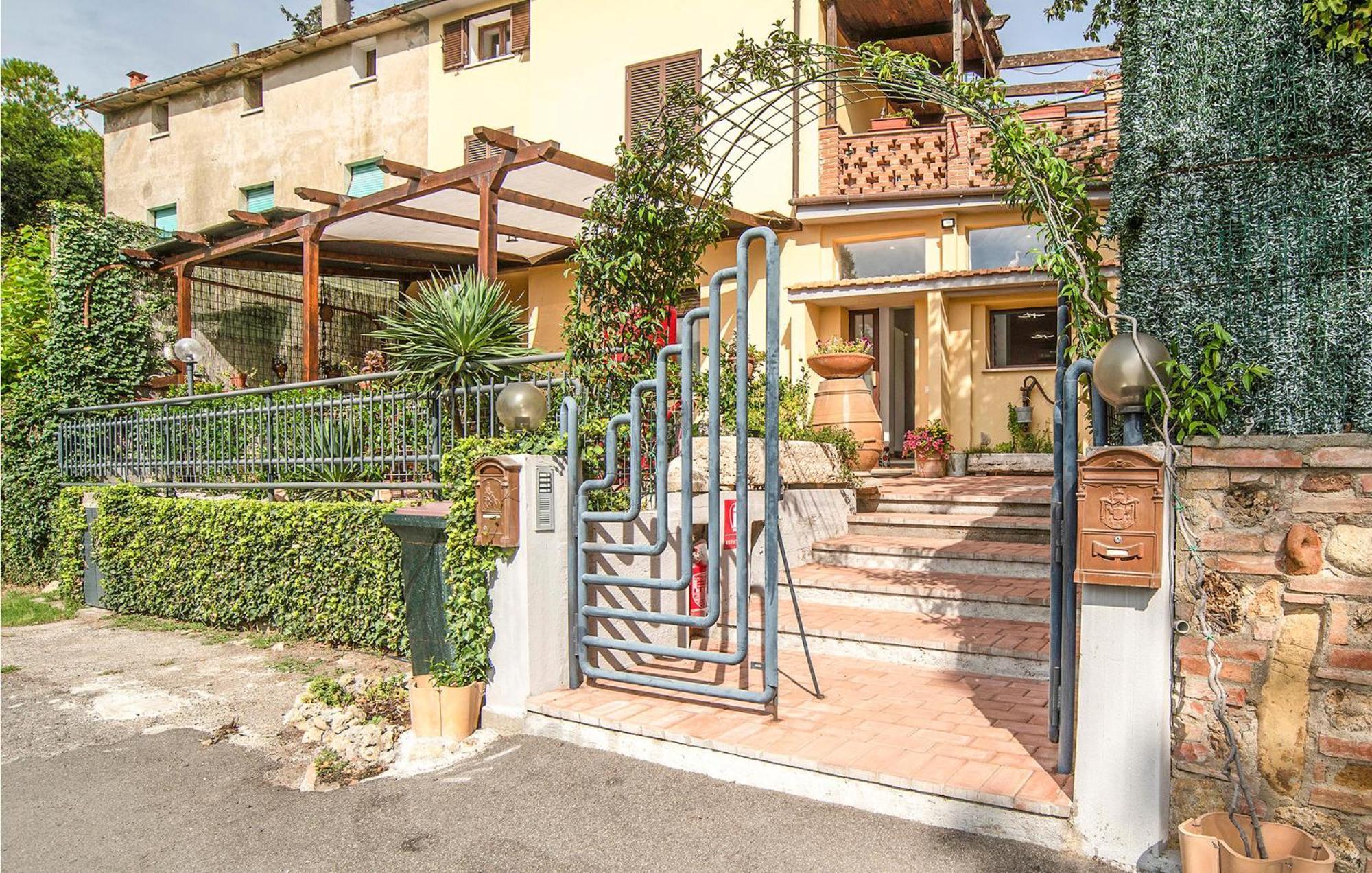 Awesome Home In Chianciano Terme With Wifi Esterno foto